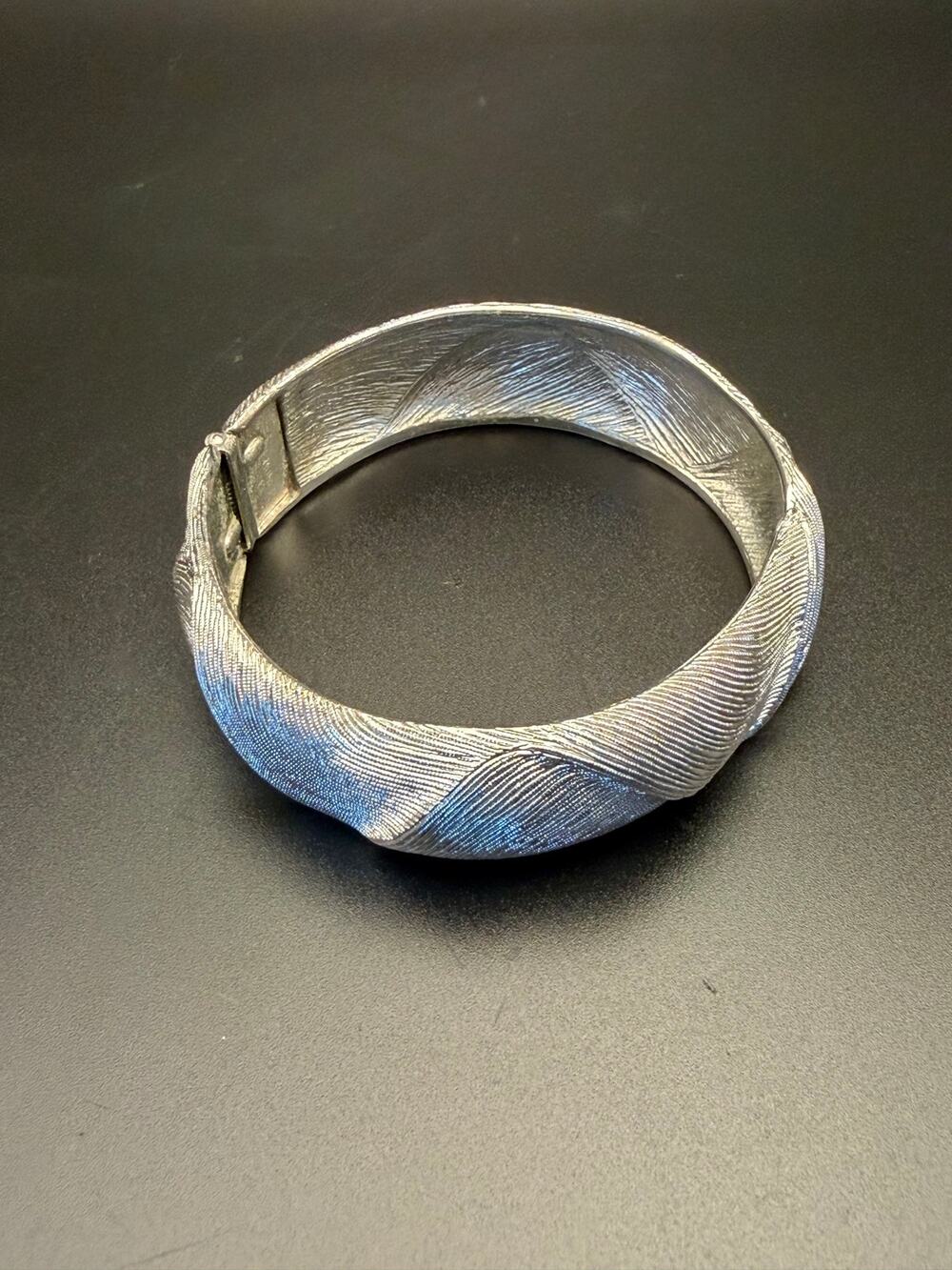 Vintage Monet silver-toned bracelet hinged clamper textured wavy bangle
